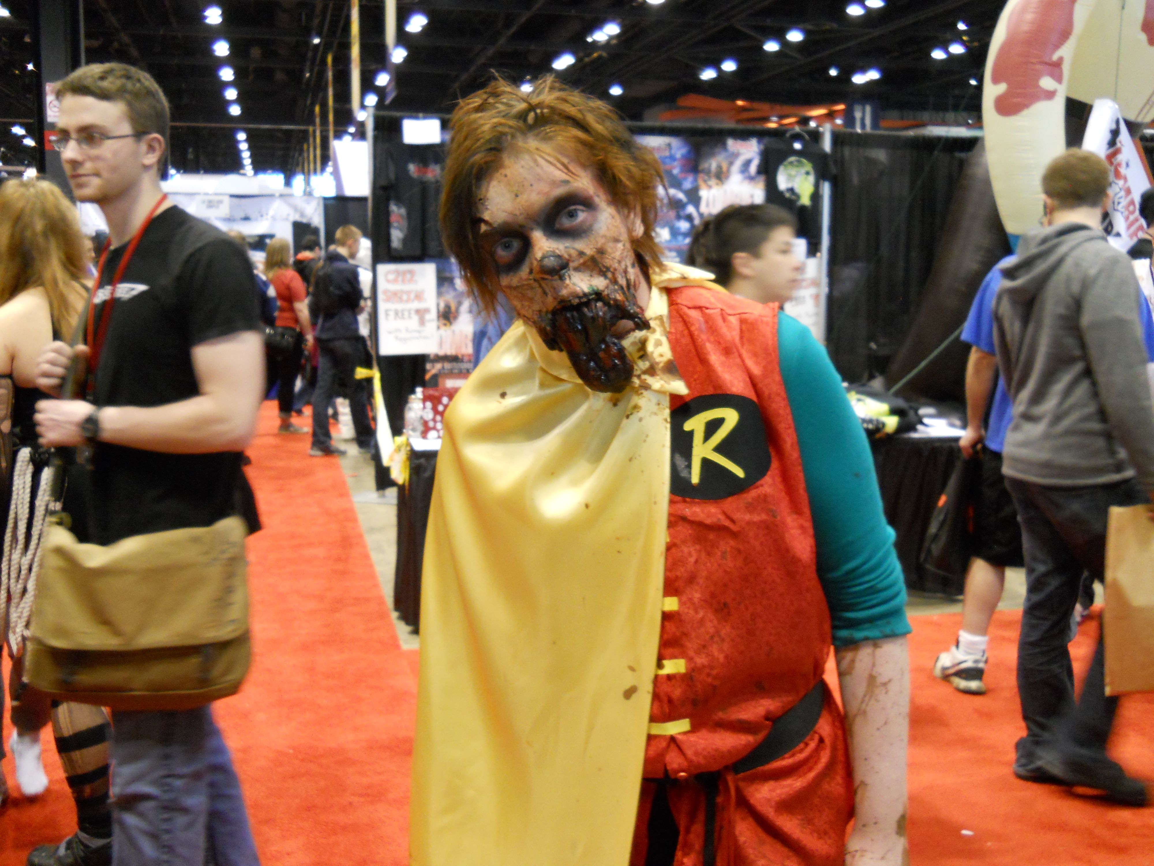 c2e2-2013-zombie-robin.jpg