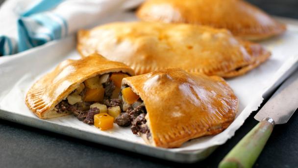 classic_cornish_pasty_67037_16x9.jpg