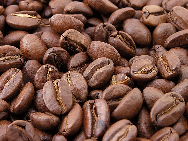 640px-Roasted_coffee_beans.jpg