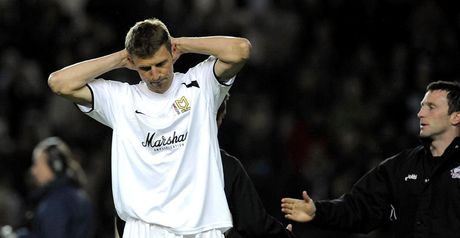 Tore-Andre-Flo-MK-Dons-Scunthorpe-United-Leag_2308408.jpg