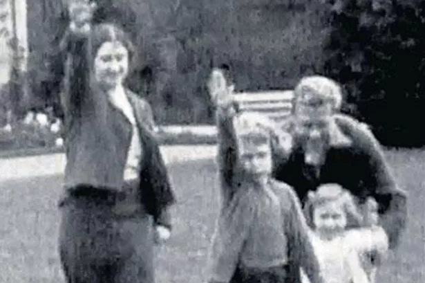 A-young-Queen-performing-a-Nazi-salute-with-her-family-at-Balmoral.jpg