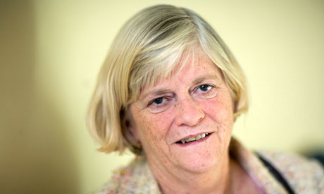 Ann-Widdecombe-006.jpg