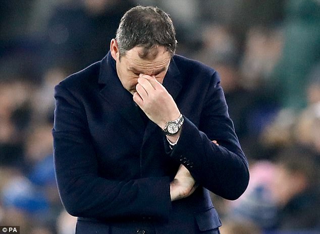 477BF9B400000578-5199739-Paul_Clement_has_been_sacked_as_manager_of_Swansea_City_with_the-m-6_1513801899465.jpg