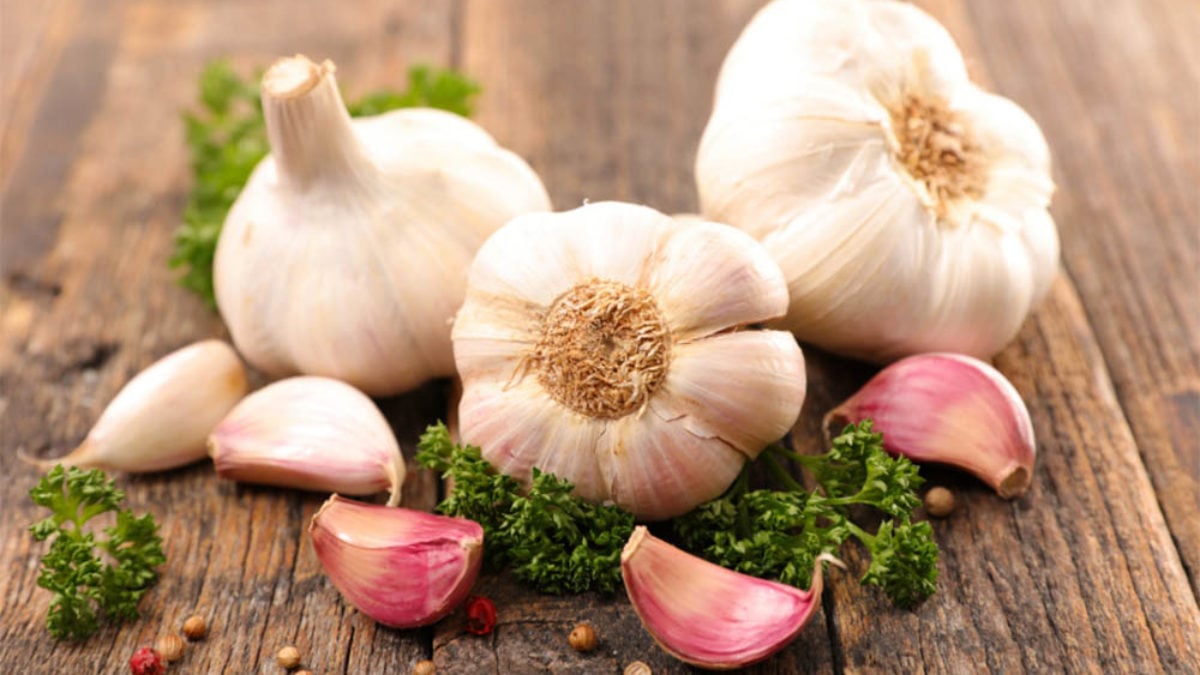 How-long-does-garlic-last-1200x675.jpg
