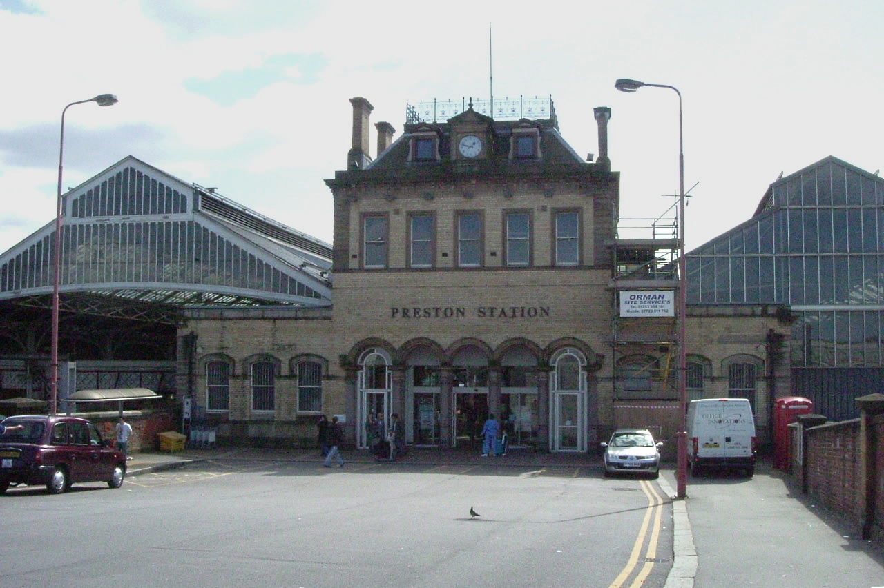 Preston_Station_Front.jpg